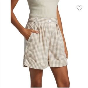 NWT By Timo Gingham Pleaded Beige Shorts